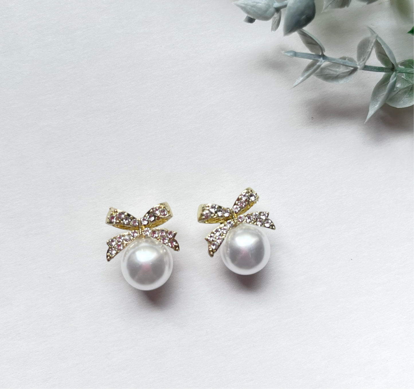 Pearl drop studs